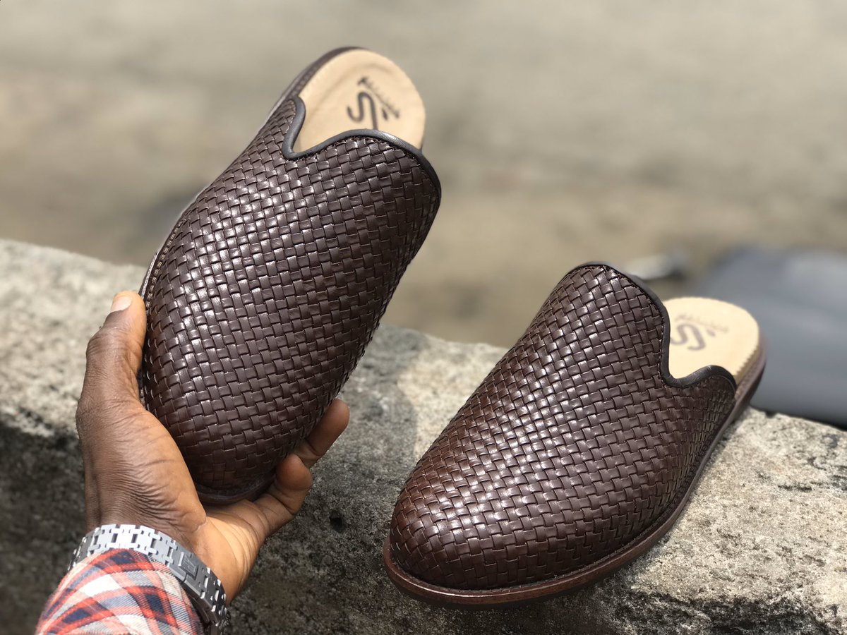 Psychodec's tweet image. Hey fam,
Please help me to make my job go viral,
I need a shoe company to give me a job or partner with me, I don’t have the funds to work in my own.
WhatsApp : 08064427476
Please RT. God bless you all.
#HandMadeShoe #MadeInNigeria