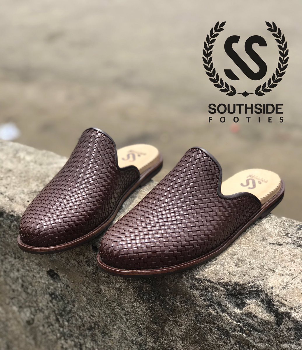 Psychodec's tweet image. Hey fam,
Please help me to make my job go viral,
I need a shoe company to give me a job or partner with me, I don’t have the funds to work in my own.
WhatsApp : 08064427476
Please RT. God bless you all.
#HandMadeShoe #MadeInNigeria