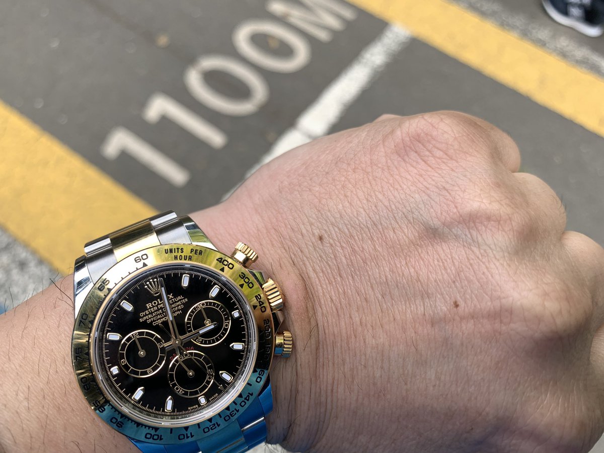 abusan01's tweet image. 駒沢公園ジョグDaytonaのタキメーター使えるんかな？
100メートルランをDaytonaのタキメーター使えるか遊んでみた😁
スタートして、100メートルでストップして130と140の間を秒針が指してる１キロの１０分の１の100メートルなので13.5キロって結果でした!あってるのかな？？