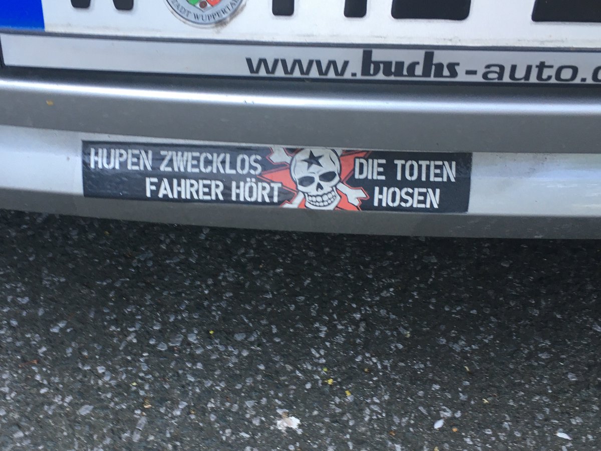 Hupen zwecklos die toten Fahrer hört Hosen 😊