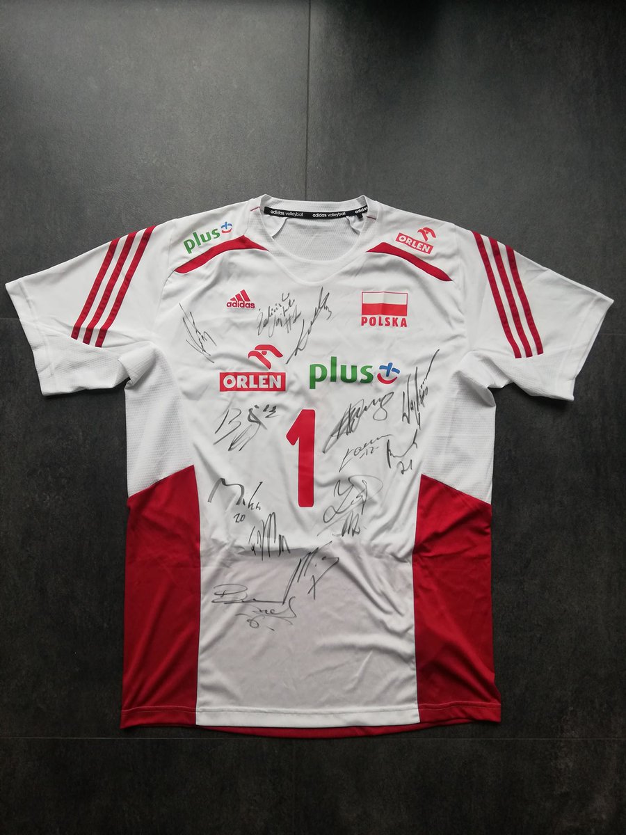 RadomCity's tweet photo. https://t.co/SGbBFjOCKl "Sportowa SIŁA w pomocy" to wyjątkowa inicjatywa, w którą włączają się sportowcy na rzecz wsparcia medyków. W specjalnej grupie można aktualnie licytować https://t.co/Qlmrg4c3Q2. koszulki @w_zalinski, @RPrygiel, B. Kurka czy D. Murka! Zachęcamy do wsparcia https://t.co/ighU8puHfb