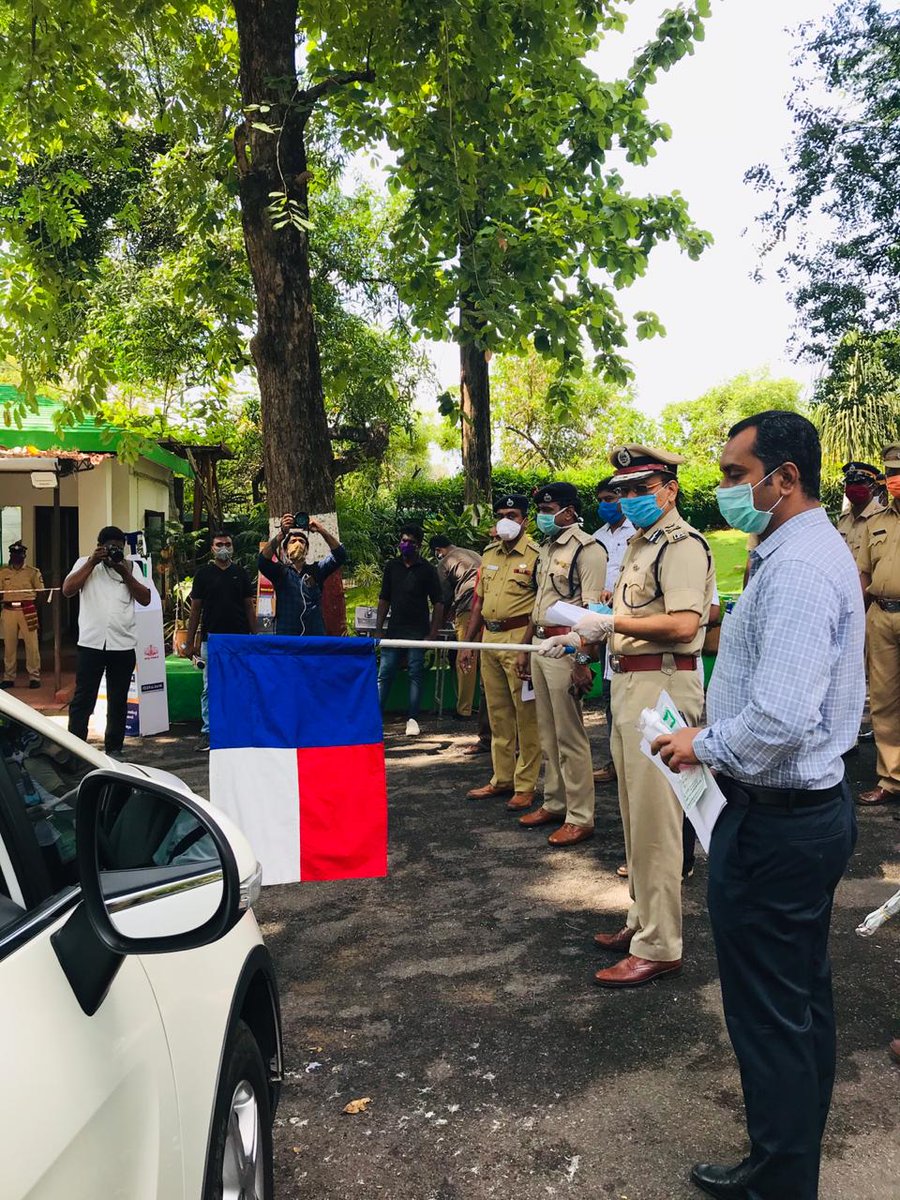 Free emergency cab services launched in Trivandrum today. Dial 8589053345 to avail these services in the city. 8th city after Mumbai, Delhi, Kolkata, Chennai, Pune, Hyderabad and Cochin. Please spread the message to those in need of these services.
Together We #Rise <a href="/MahindraRise/">Mahindra Group</a>