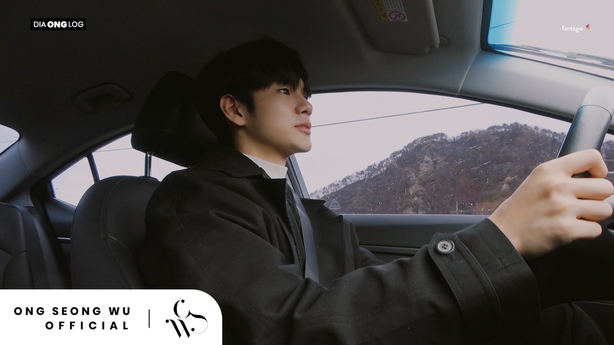 ONG SEONG WU 옹성우 - [diaONGlog] 드라이브 갈까요?
▶ youtu.be/fVDn1_mni88

#옹성우 #ONGSEONGWU