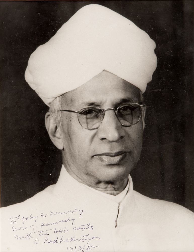 iraghuvansh's tweet photo. भारत के पूर्व राष्ट्रपति एवं महान शिक्षाविद भारतरत्न स्व. डॉ. सर्वपल्ली राधाकृष्णन की पुण्यतिथि पर विनम्र श्रद्धांजलि! https://t.co/Bn5vAsJtK9