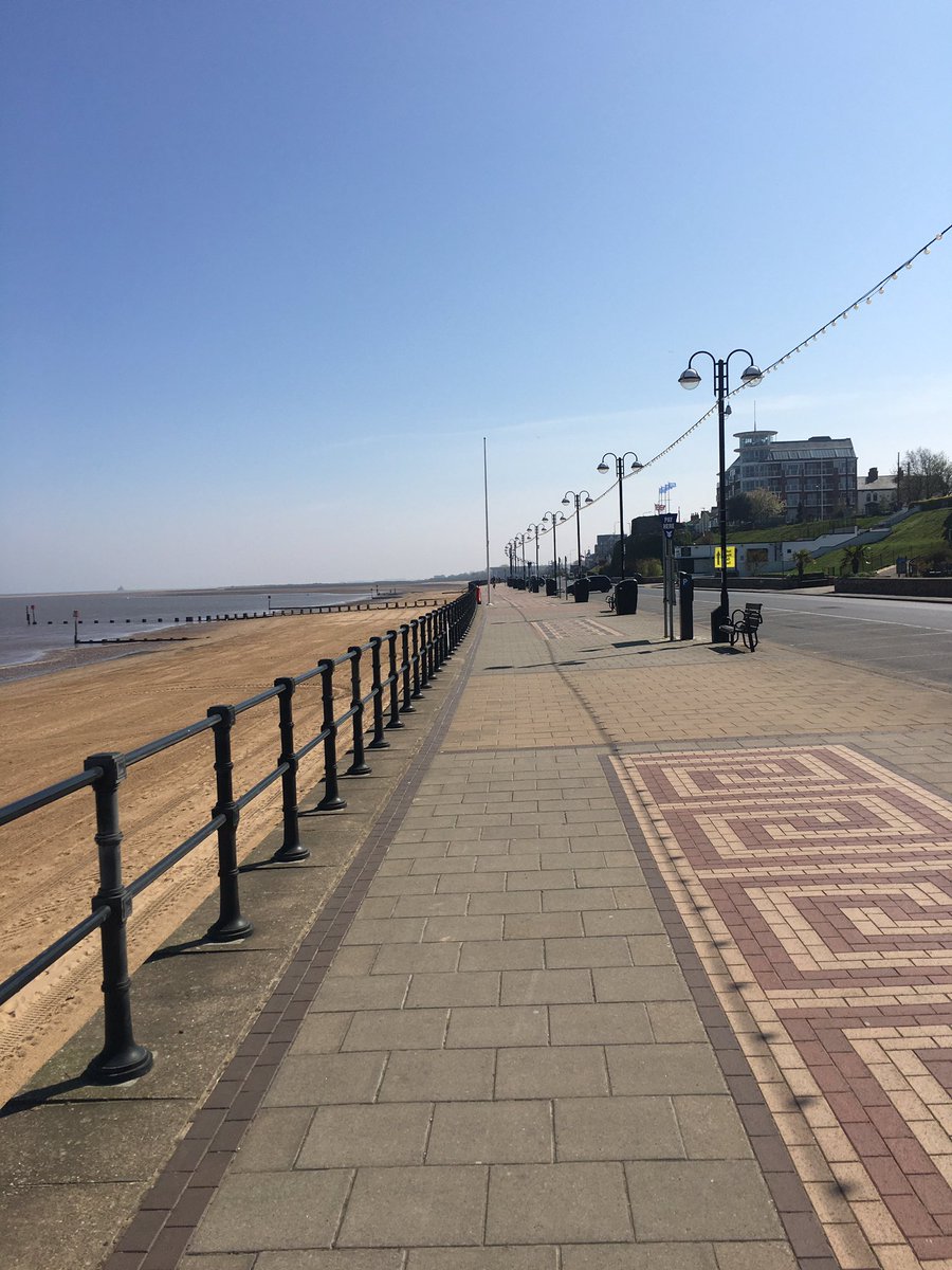 LPP2014's tweet photo. @piersmorgan Piers this was Cleethorpes at 1330 yesterday. Half term week and glorious weather. That video from Westminster has now got people up here saying ‘what’s the point’ and it’s hard to disagree. Ridiculous of them to do that last night in London https://t.co/lk8cbh3vX7