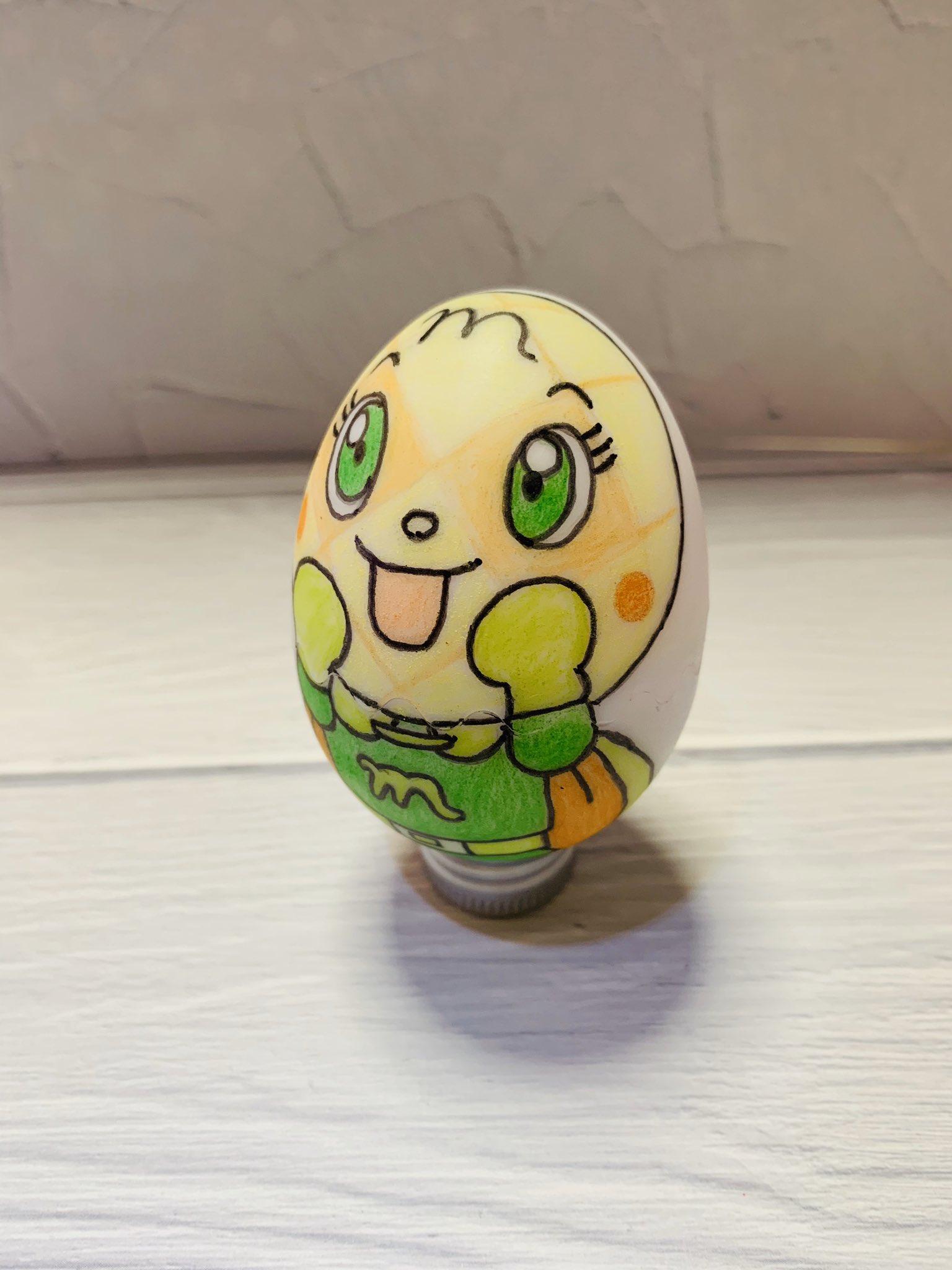 Mo もー 100円の卵の おもちゃにメロンパンナを描いてみた ۶ ᴗ ۶ メロメロパーンチ メロンパンナ プラバン 百均卵のおもちゃ T Co Ssh8tb0bvc Twitter