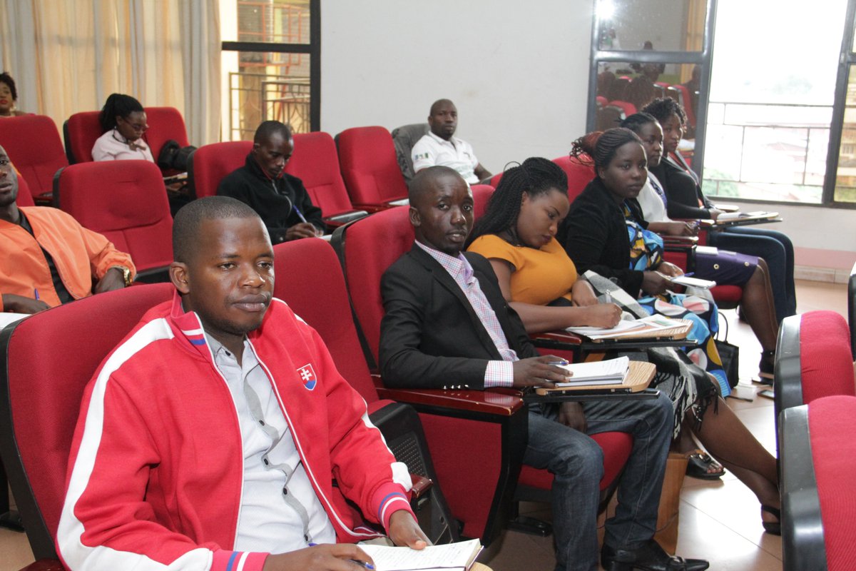 #Burundi #Election2020 3eme jour de la formation sur le comportement des jeunes au regard des droits de l’homme avant, pendant et après les élections de 2020 au #Burundi. les thèmes coe la non-violence active, la bonne gouvernance, la démocratie &amp; les élections vont être abordés.