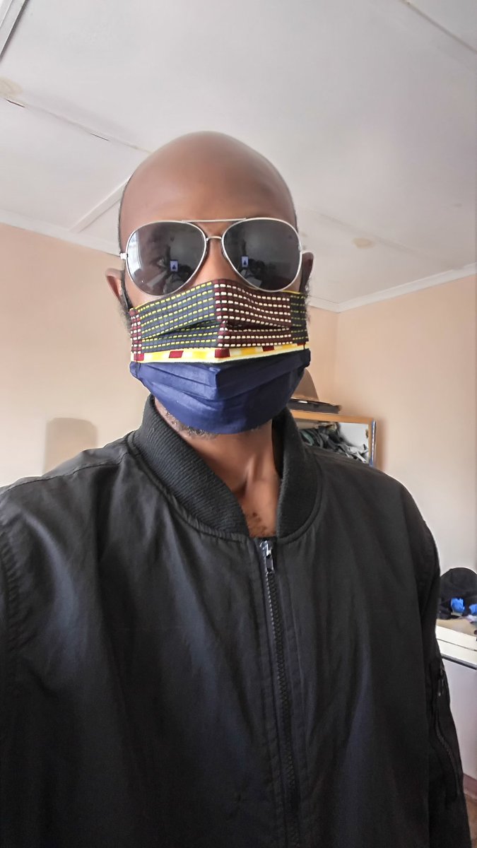 houseofmutu's tweet photo. Let's all join hands and fight this Covid19
Practice personal hygien all the time
#LOCKDOWNZIM🇿🇼
#ShutDownCOVID19
#StayHome
#PPE
#wear Mask
#mutuMask
@HouseOfmutu.zw
@Umceco.tv
#SuiteNo.1
#UmcecoWayaWaya https://t.co/fzRsG8MEAW