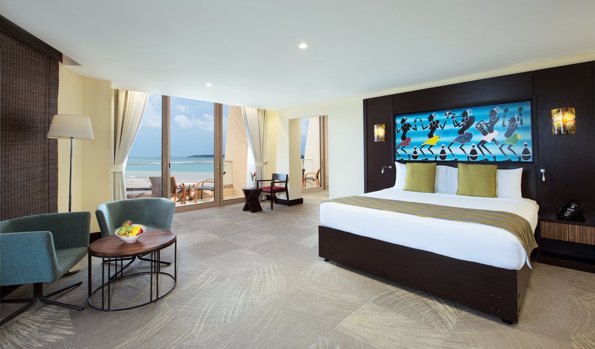 vivian_kobe's tweet photo. Dearest Future Bae,
Did you know that EA has some of the best places to visit in this world. As you #StayHome keeping yourself safe for me from #Covid19, staring dreamily at the walls of your #QuarantineSpace.
#TravelTomorrow
#WorthWhileTravel
#StayHomeStaySafe https://t.co/U0OYPW9kyy
