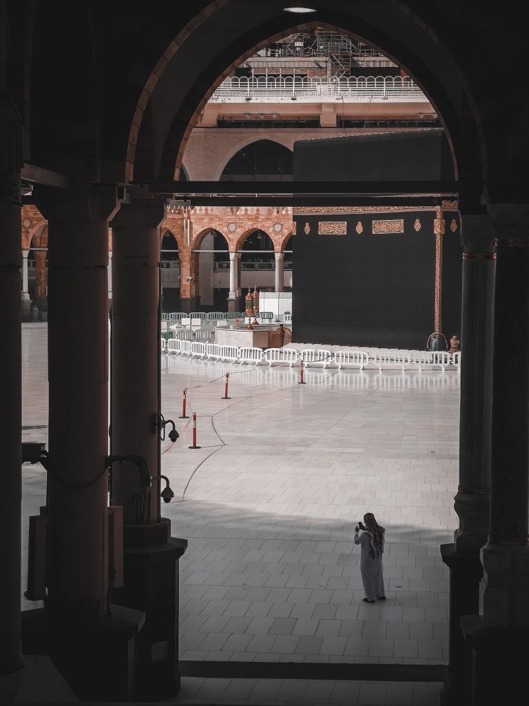 mohax007's tweet photo. فِي يوم الجُمعة :
- رتلوا آياتِ الكهف.
- صَلوا و سلّموا على النّبي مُحمدٍ.
- ارفعوا ايدِيكم وابعثُوا دعواتكم .
- لاتنسوا الموتَى مِن دُعائِكم.♥️🌿

#يوم_الجمعه https://t.co/5RRSgCHSk1