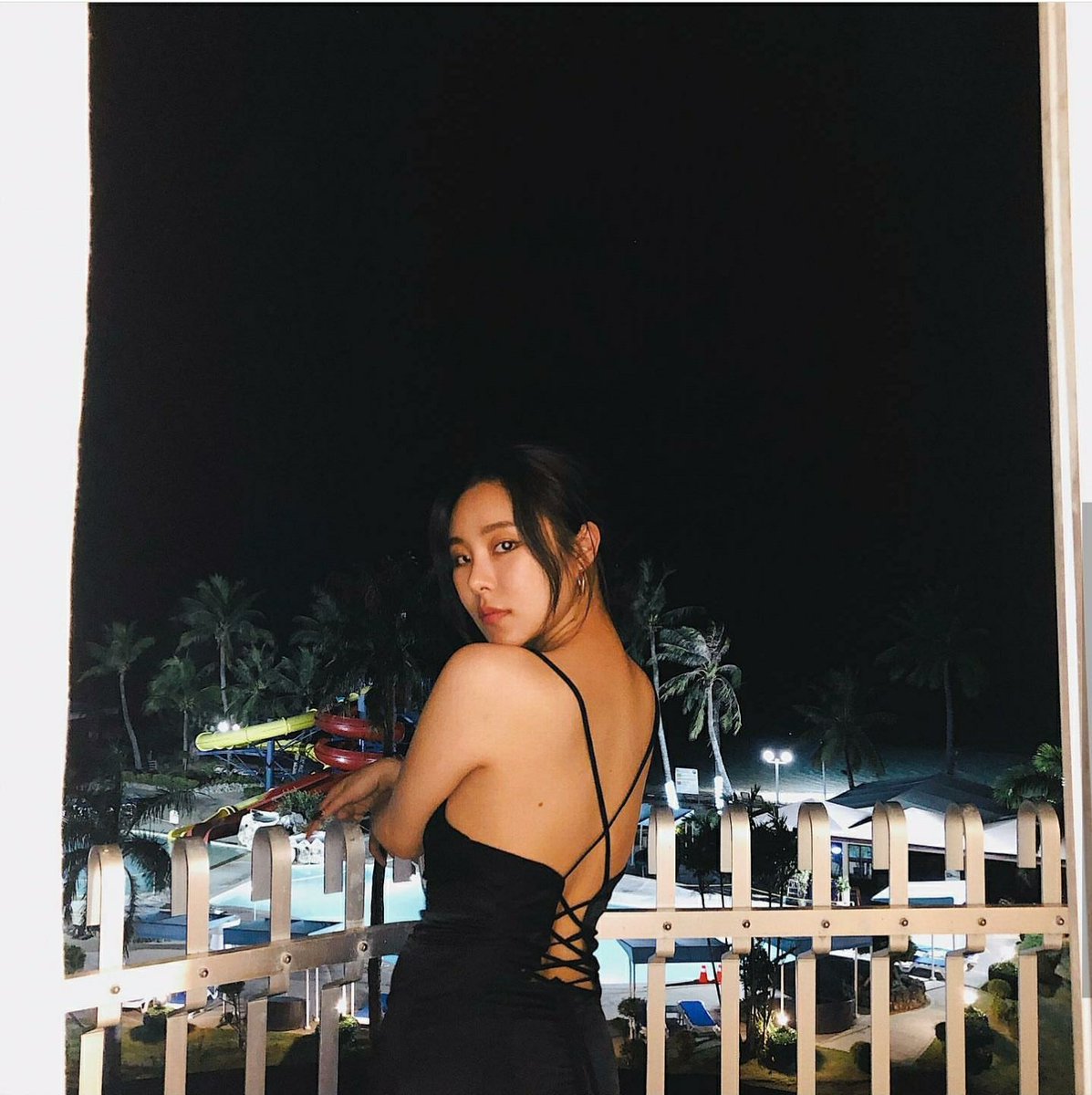 wheein__closet's tweet photo. 200417 휘인 인스타그램 https://t.co/rGgM8bKVdE