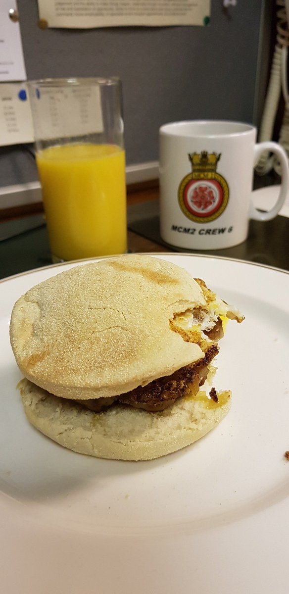 HMSCattistock's tweet photo. #PreppingForOST the right way - Diver by day, chef and medic by night. #TrainHardFightEasy literally made easy with these Sausage and Egg "McMuffins" to fuel the day @hmscattistock style. 😎 Tune in later to see what else he gets up to today #Crew6Mavericks #Crew6BagOfTricks https://t.co/ckG7dXI9St