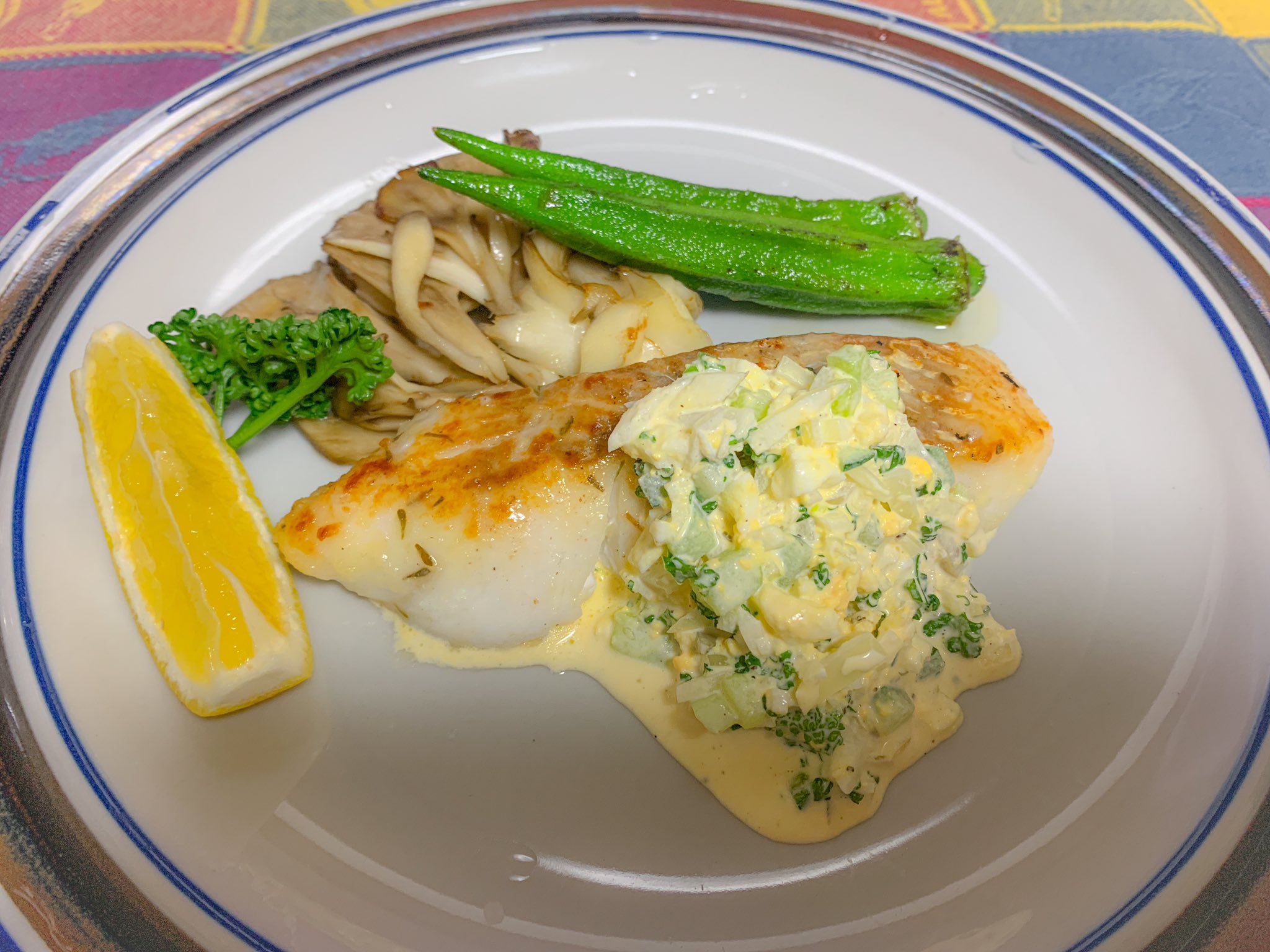 榎本 敦 さっきのタルタルソース使ってタラのムニエル あと先日のイトヨリ鯛の昆布〆と湯引き 湯が少なかった感 タルタルソースっておかずだよね T Co Orw92lekvq Twitter