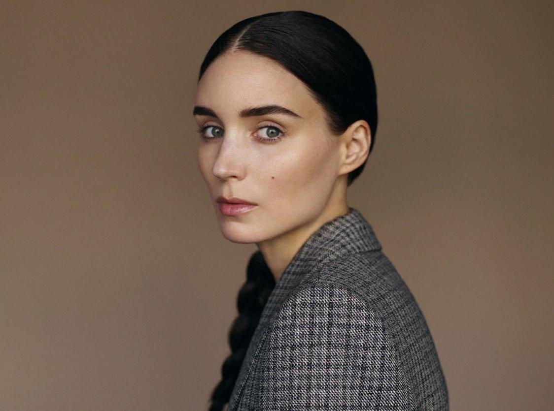 Happy 35th Birthday to gorgeous Rooney Mara. 