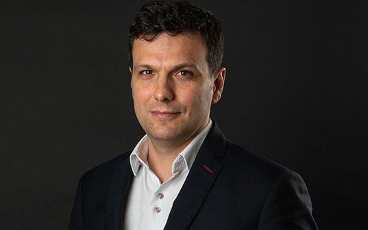 Journal_Agence's tweet image. « Nous offrons la gratuité de diffusion des annonces sur tous les sites du Figaro Immo Pro à l’ensemble des professionnels de l'immobilier», Stéphane Anfosso, Figaro Immo #Professionnels_De_Limmobilier #Annonce_Immobilière - journaldelagence.com/1180481-nous-o…