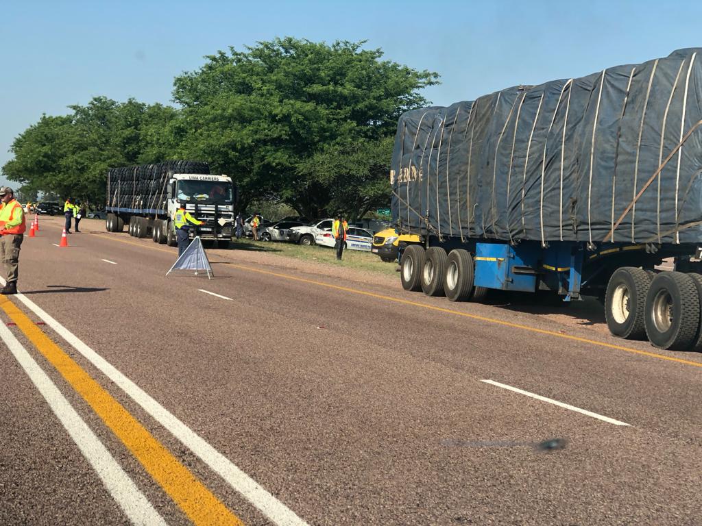 CapricornFMNews's tweet photo. #EasterWeekendStats 28 people died on the country's roads during this year's Easter period.
IMS https://t.co/fPm2MuazQl