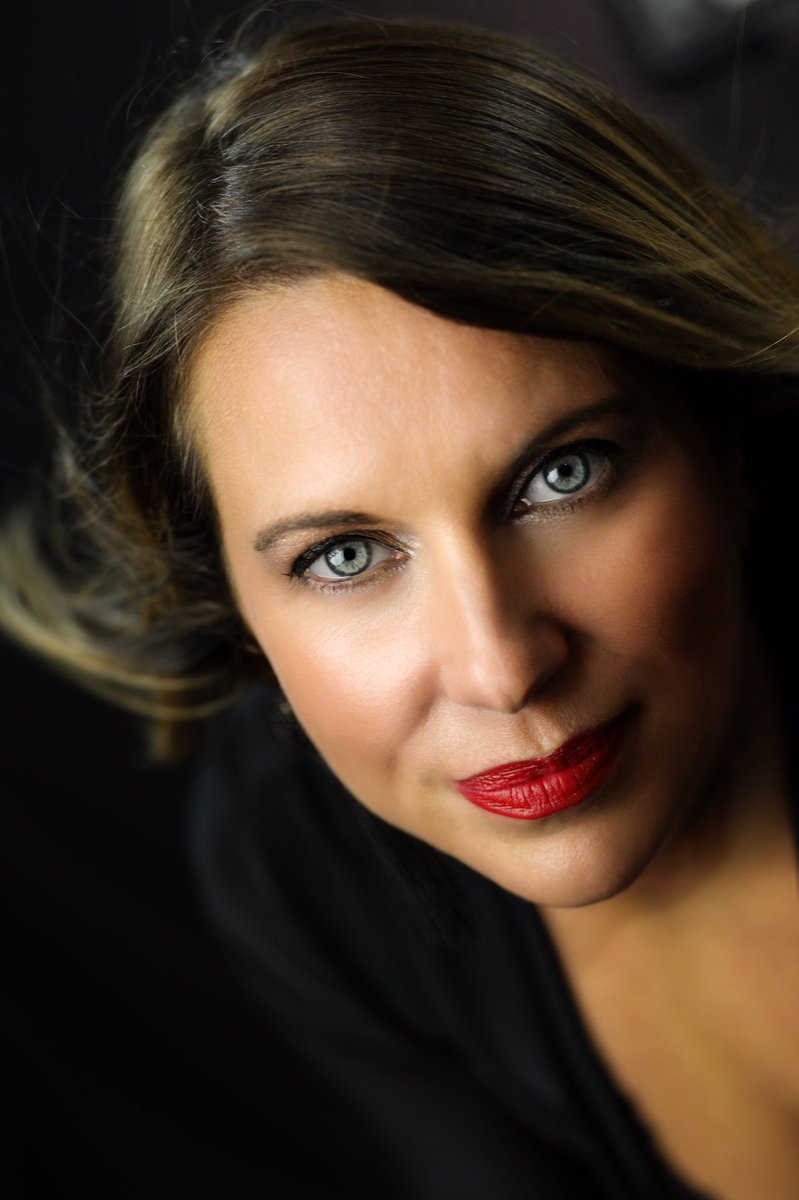CHPhotographics's tweet photo. Anna #charmagnehaxbyphotography #portraitphotographer #ukportraits #studio #womenofpower #carer #mother #beautiful #blueyes #canyoufeeltheforce #canon #canonuk #elinchrom https://t.co/MoCTlhPyMp