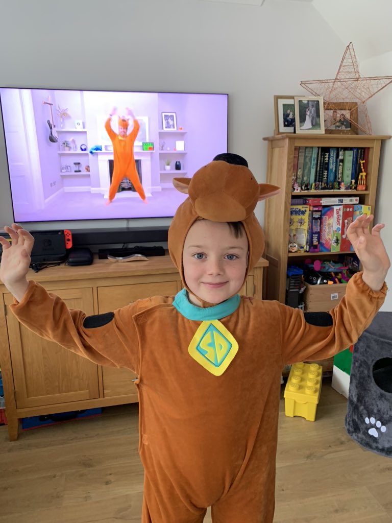 Lgouldy77's tweet image. Archie joining in dressed as Scooby in Chailey #PEWithJoe #pewithjoewicks @thebodycoach
