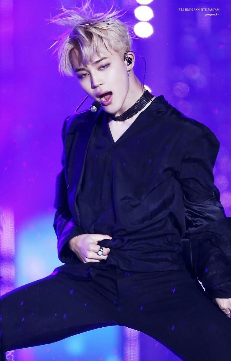 jimingenre's tweet photo. seo soojin and park jimin exuding the same energy | a thread https://t.co/cGrR14NoD4