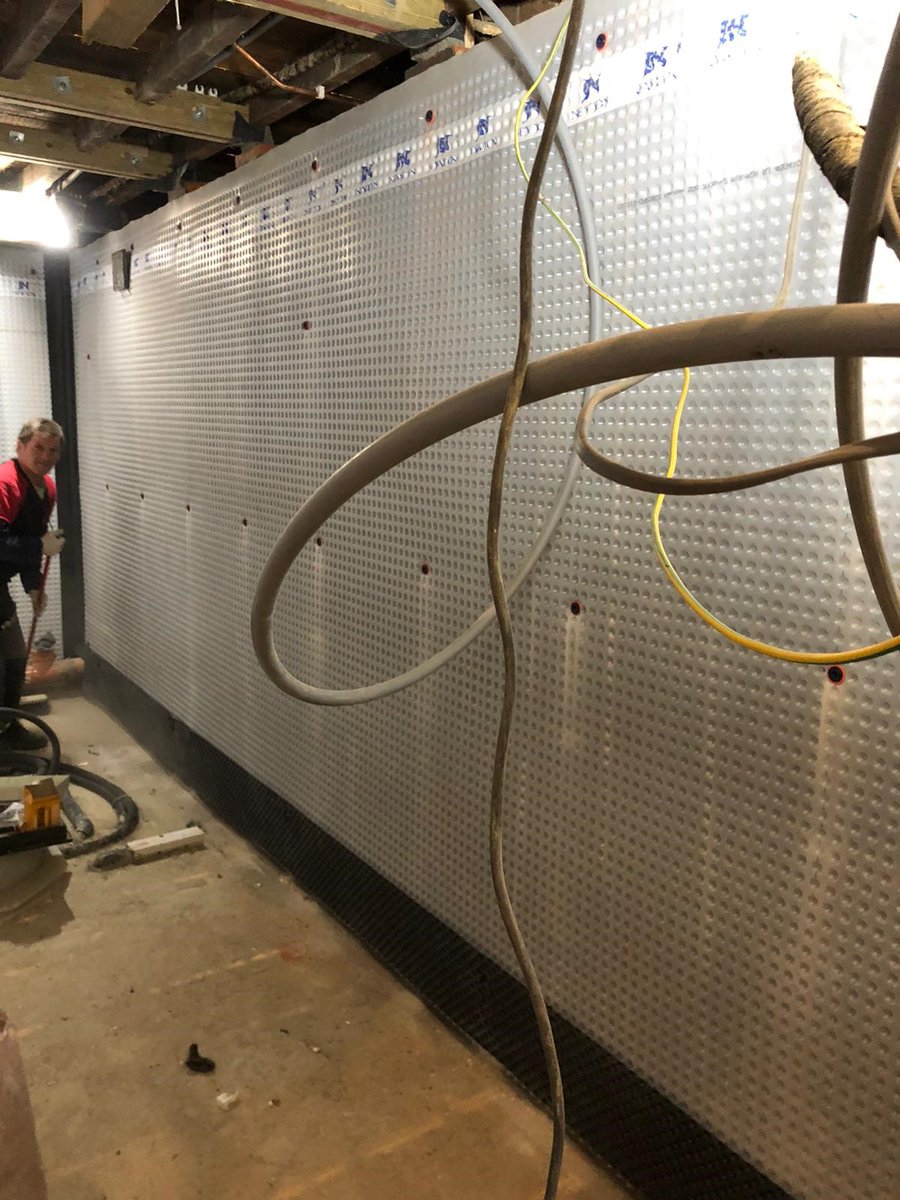 NewtonWPSystems's tweet photo. Thanks to TA Best Ltd for these shots of their excellent #waterproofing #installation!
The team converted an old #cellar into a utility room by installing a combined #Newton system including 324-SR #injectionresin, 508 #membrane and a NP400 pumping system with battery back-up. https://t.co/bdjSvk6ZZY
