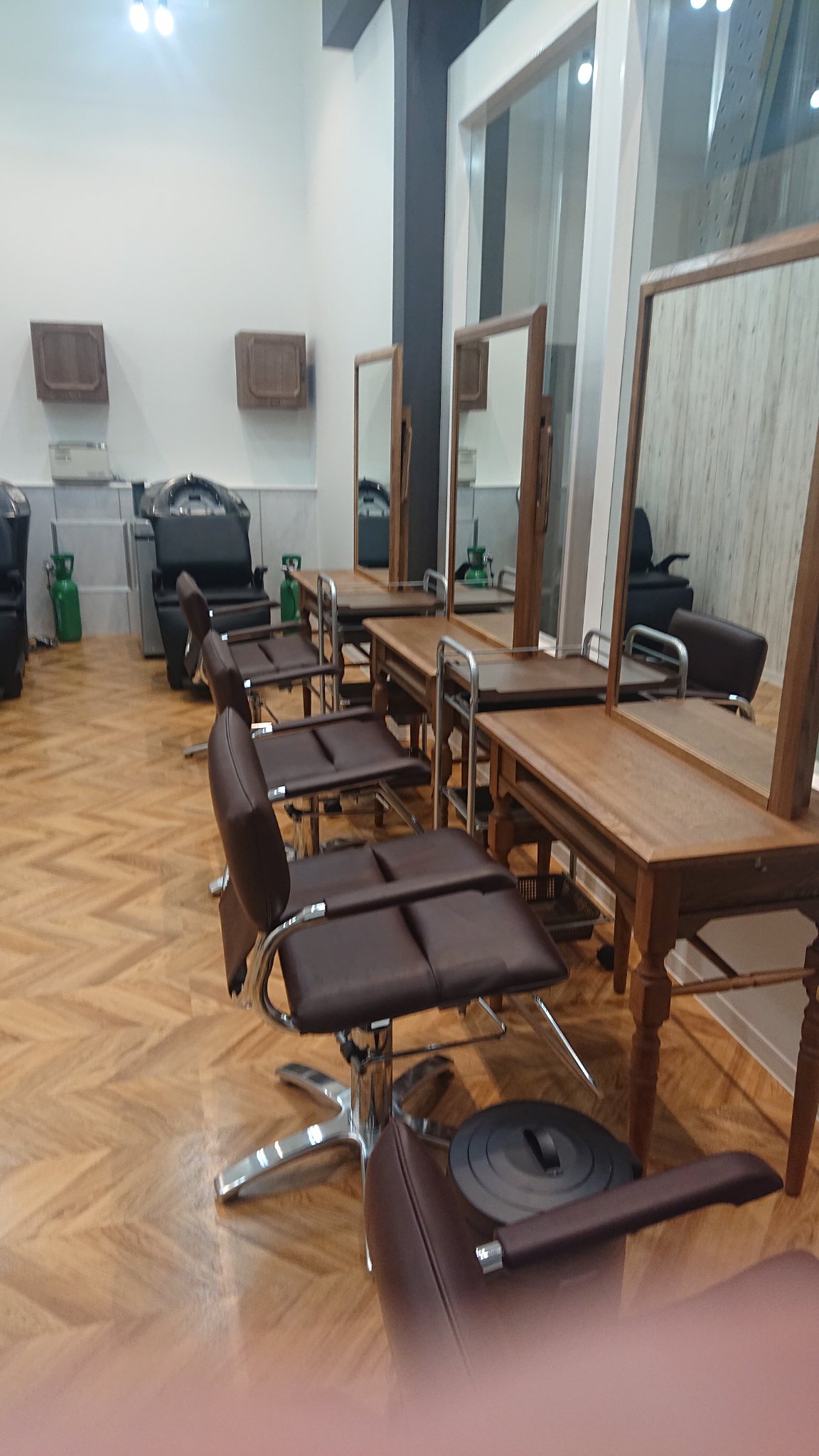 中西一晃 今日は姫路のイオンタウンの美容室の清掃行って来ました 軽自動車でのらりくらりと行きました コロナウイルス心配ですが多分大丈夫です T Co Ukspbpvxci Twitter