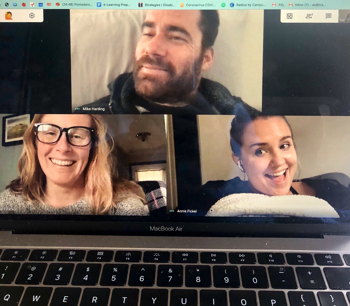 AOG16's tweet image. Grateful to work with the  awesome Academic Support Team @TCSBears as we navigate creative ways to support &amp;amp; empower students as they journey through TCS Connect. So proud of our student’s attitudes! #academicsupport #TCSprops