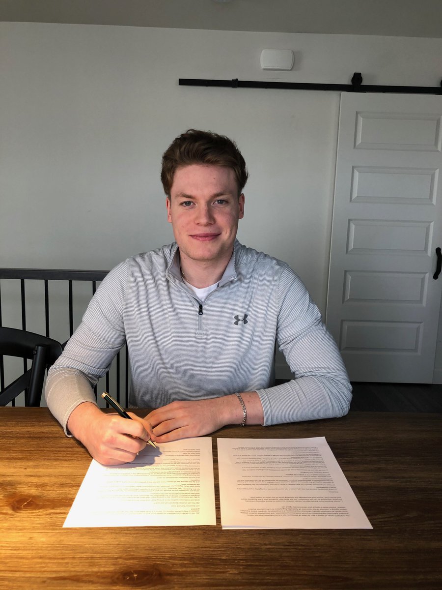 nulakers's tweet photo. Welcome to the #Lakers Family, Parker! #GoLakers #LakersPRIDE #NortherNUprising @VoodoosNOJHL https://t.co/tYbs2iF1ER