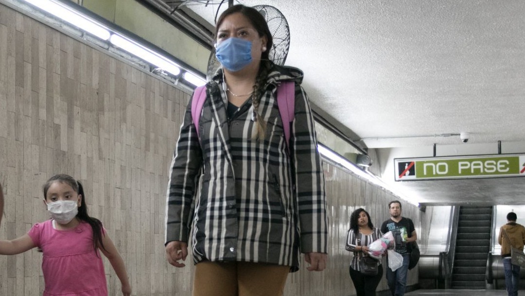 nmasforo's tweet photo. Inicia uso obligatorio de cubrebocas en el Metro CDMX por coronavirus #ExpresoDeLaMañana 
https://t.co/DSE8bLc5pZ https://t.co/FBXy0DZFQS