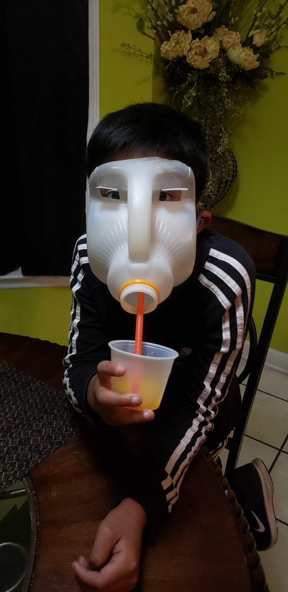 lizamscott's tweet photo. Need a mask during the crazy pandemic? Yurem’s got you covered with his Trash Can Challenge creation! Great job, Yurem! #TrashChallenge #GiftedProject @RESelem https://t.co/vNCEklg0vN
