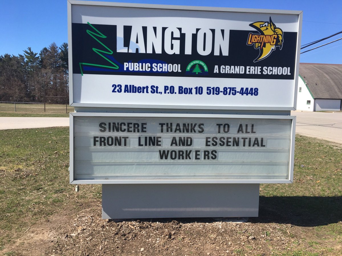 GEDSB's tweet image. We&apos;re incredibly grateful to the front-line and essential workers across the Grand Erie region for their hard work and dedication! Thank you! #FrontlineFriday #HealthcareHeroes #GEBeWell