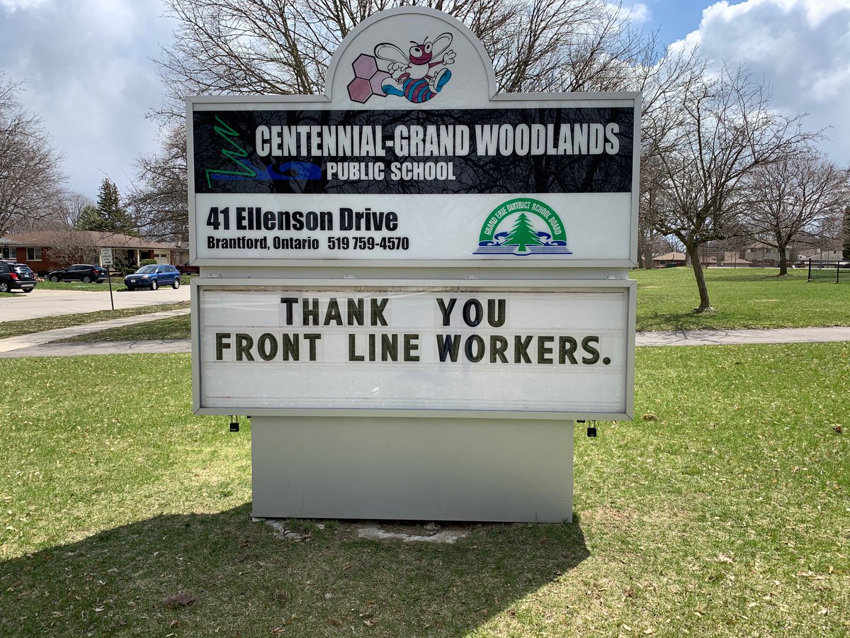 GEDSB's tweet image. We&apos;re incredibly grateful to the front-line and essential workers across the Grand Erie region for their hard work and dedication! Thank you! #FrontlineFriday #HealthcareHeroes #GEBeWell