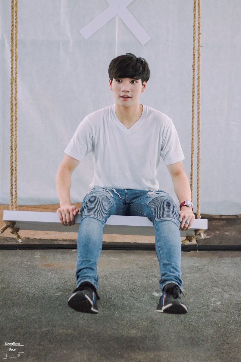 EverythingPoom's tweet photo. กี่ขวบดีค่ะ 🤔😏🤭
@poomlimited
#ภูมิลิมิเต็ด #TUSexyBoy​ 
#RedwoodTalent https://t.co/IlKhFKrLGx