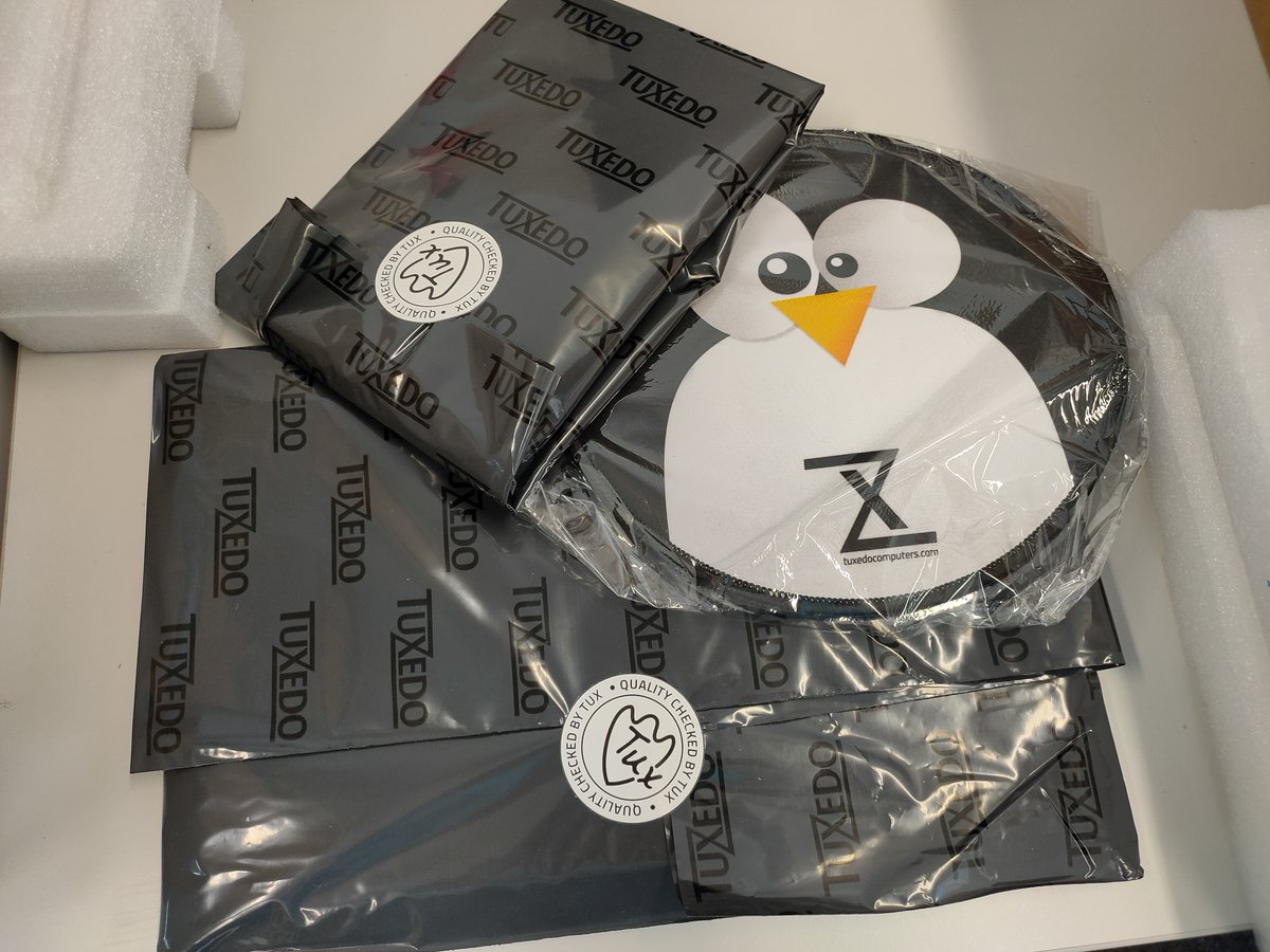 TUXEDOComputers's tweet photo. Shipping out review units... This one's going to Croatia! 🇭🇷
#InfinityBook #Linux #Superflat #Superlight https://t.co/3R3Q3vUJD2