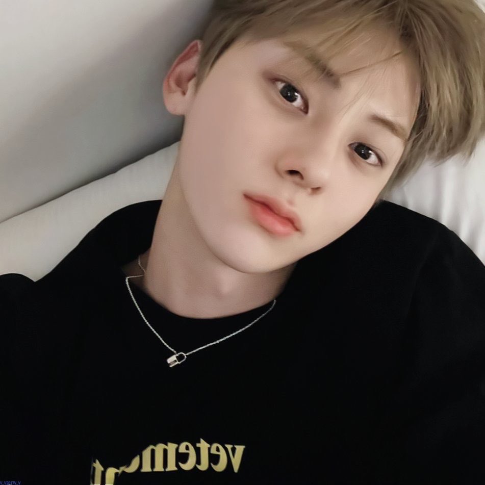 hmhiscat's tweet photo. 눕혀일단.. https://t.co/6OgtgyZMki