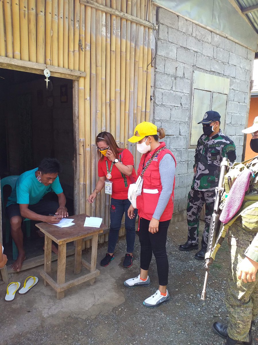 dswdfo2's tweet photo. LOOK: A total of 36 LGUs had Social Amelioration Program (SAP) payouts earlier today. Nineteen of those LGUs were in Isabela, 8 LGUs in Nueva Vizcaya, seven (7) in Cagayan and two (2) in Quirino. @dswdserves #DSWDMayMalasakit https://t.co/DtMtHzRTlH