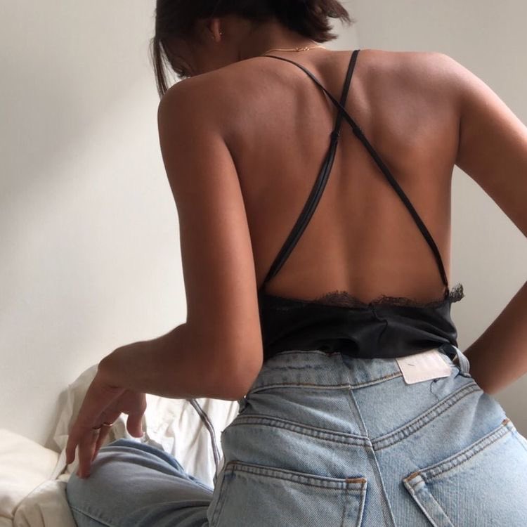 SelectOutfit's tweet photo. Backless top 🕊 https://t.co/42ZGS95iYR