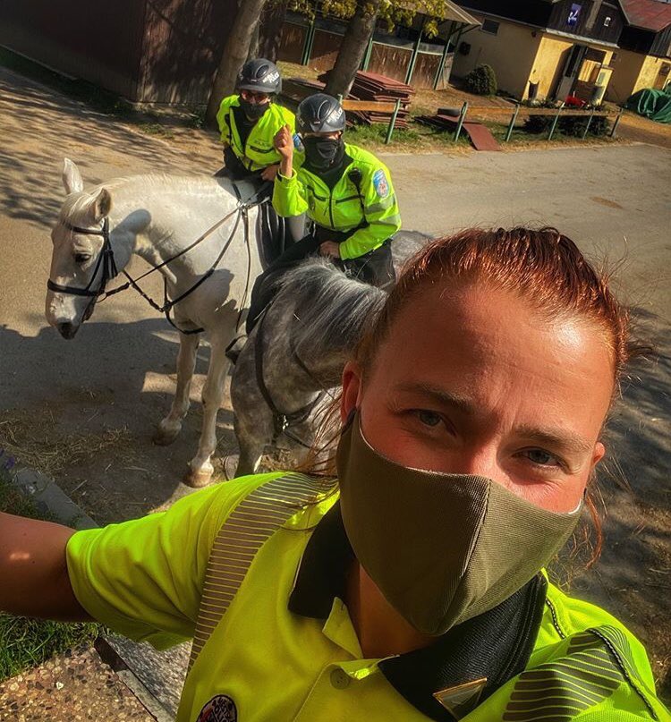 Ratools247's tweet image. Thank you to all those helping us get through this difficult time. So encouraging to see people breaking down barriers to do good!  Photo credit Fox News (some pics)
.
.
#swat #police #tacticalbreaching #tactical #tacticalbreaching #military #entrytools #forcibleentry