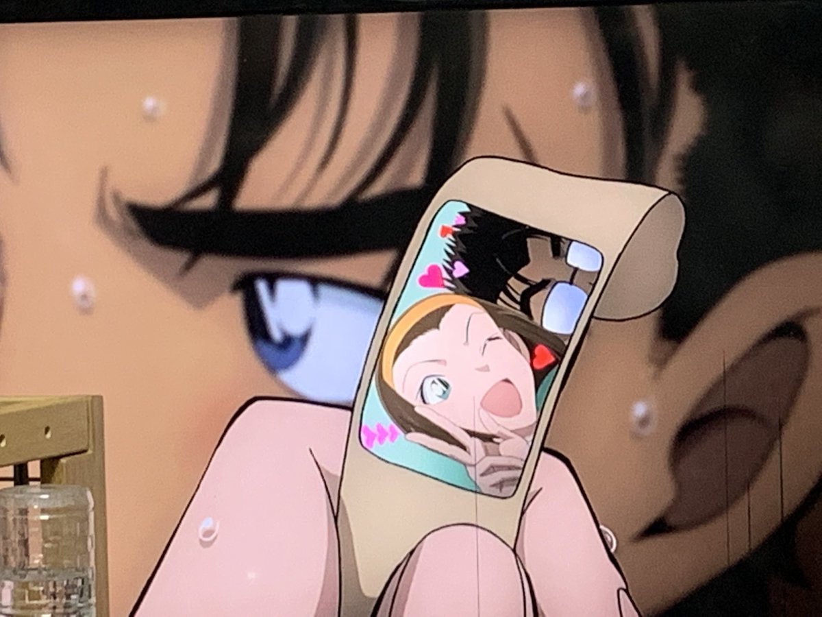 じゅな Ar Twitter そのこちゃーーん 何回見てもこのシーン好き 一番この手を置いてるとこね 普段もカチューシャあっても可愛いけど ないとより一層新鮮味と可愛いさがぐーんって 京極さんも可愛い所多くて良き ๑ ๑ 名探偵コナン紺青の拳 鈴木