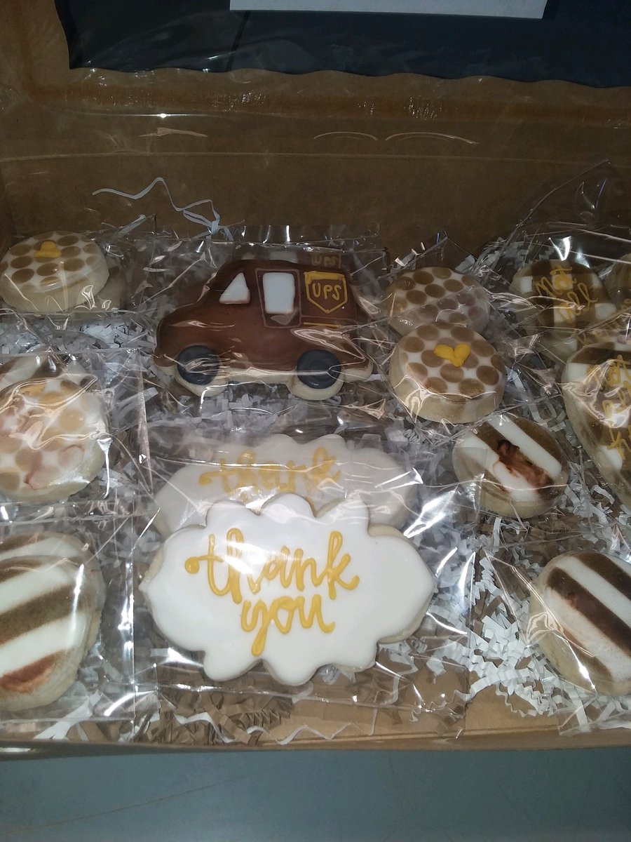 upsthutson04's tweet photo. Masters Division- Warrenton Drivers are shown appreciation for their service. Thank you to our employees and customers. #MastersSafety #LiveSafely https://t.co/jpIQ03hLgw