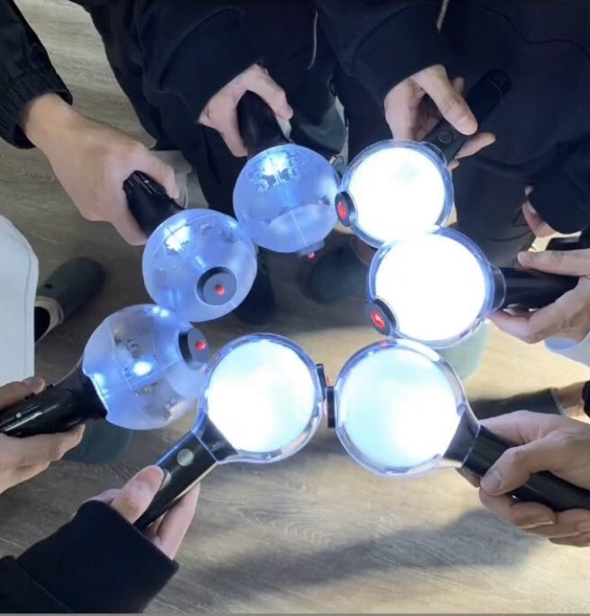 BTS_RM_OFFICIAL's tweet photo. https://t.co/fEE7mhMz0i