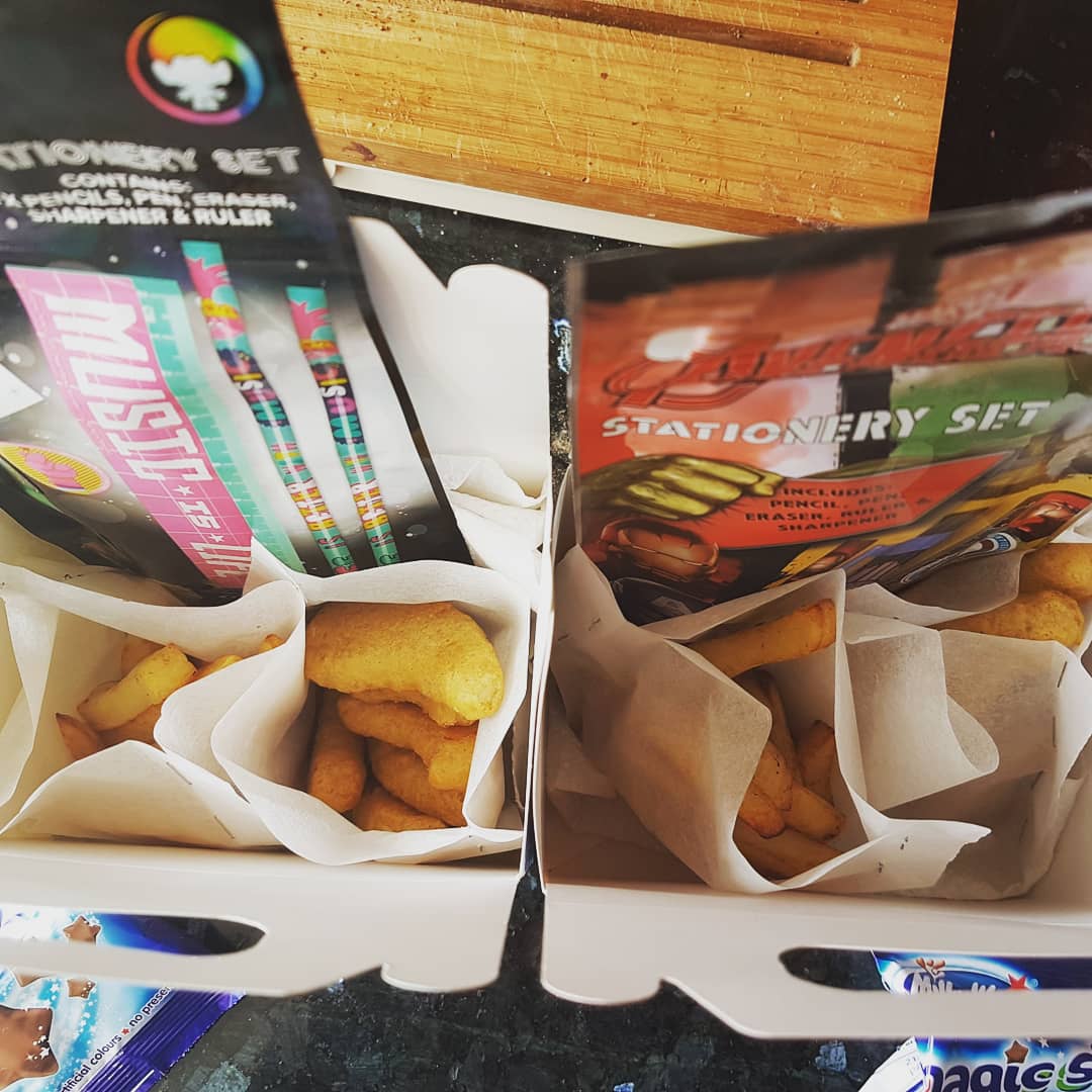 RuthBurnett's tweet photo. #FridayTreat #survivedanotherweek #lockdowninspiration #bringingasmile https://t.co/KYahyNgrTd