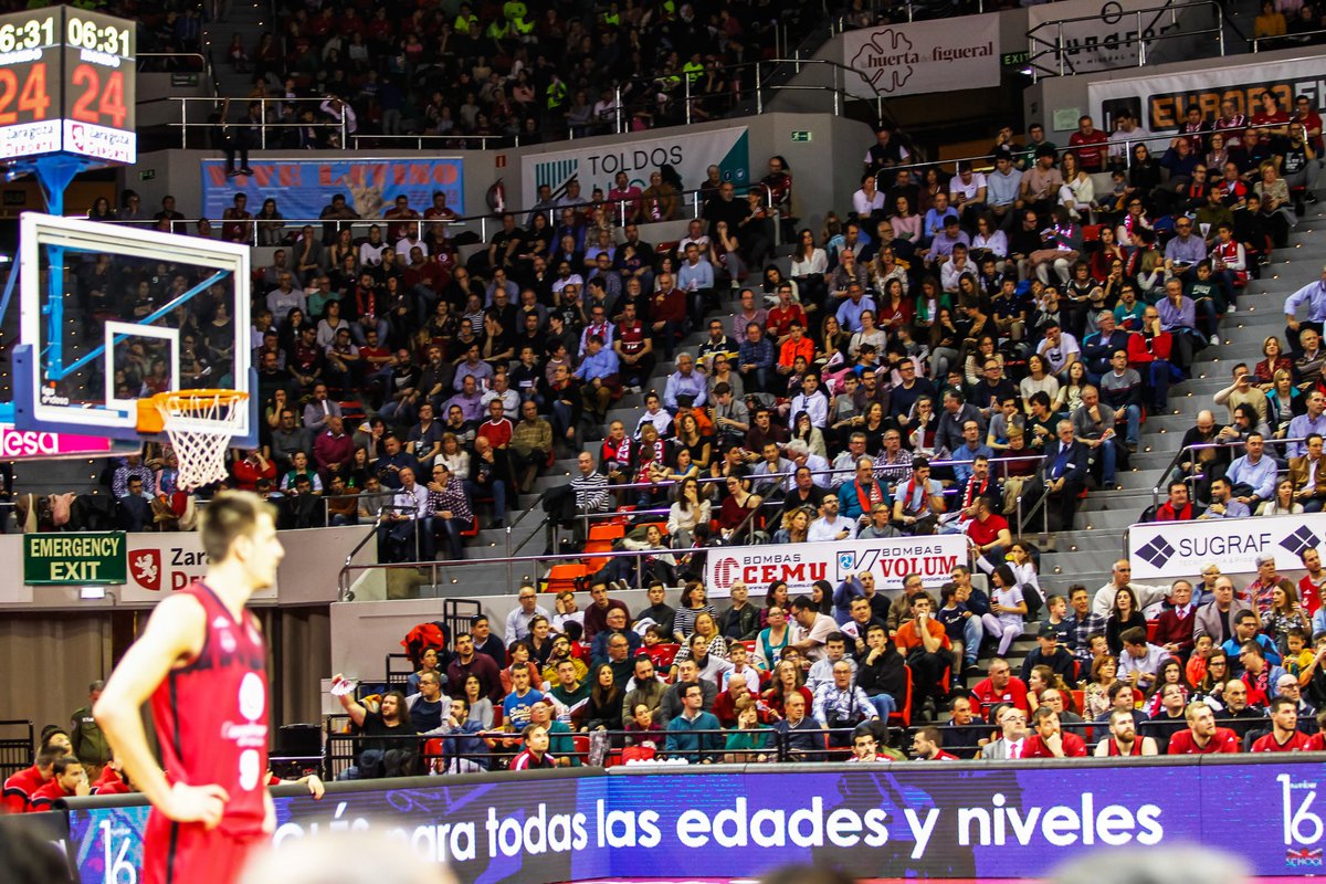 CasademontZGZ's tweet photo. 🎊 Hoy es un día especial... ¡El pabellón Príncipe Felipe cumple 30 años! 🎂🎈🥂

#Los30DelFelipe | #ZaragozaIsBack🦁 https://t.co/AhYWF8Rb8e