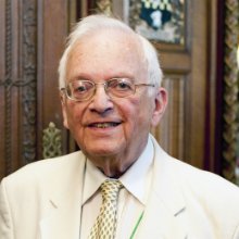 HolocaustUK's tweet photo. Today is Holocaust survivor Freddie Knoller's 99th birthday! We would love you to #SendSomeLove to him today! 

You can read his biography and find out more here: https://t.co/3iY8H2iHKt https://t.co/Dq7x6QIJl7