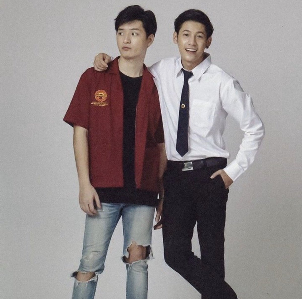 mac0lm16's tweet photo. Who else misses Kongbop and Arthit from Sotus 🥺👋
#Sotus #SingtoKrist #KristSingto https://t.co/KhOuHZg7Tu