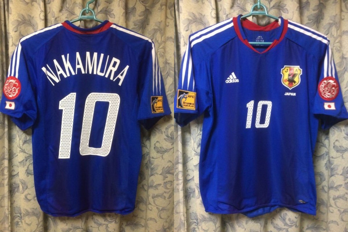 Football Muuseo Pickup ユニフォーム コレクション 日本代表 04 05 ホーム アジアカップ仕様 By Vegarenoさん 日本代表の04年シーズンのホームになります 中国で開催されたアジアカップ仕様になり 両袖に大会用の T Co Dn751lr1ea