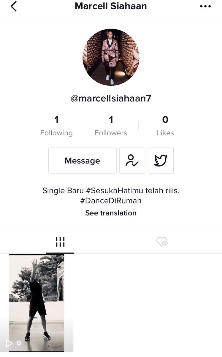 Follow @marcellsiahaan7 di TikTok atau klik saja link ini ➡️ vt.tiktok.com/rnVb58/

#DanceDiRumah #MarcellSesukaHatimu