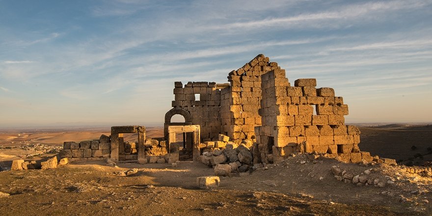 MAturkce's tweet photo. Diyarbakır Zerzevan Kalesi UNESCO listesinde
https://t.co/TMgFDWHfTF https://t.co/oTHXW4bFqt