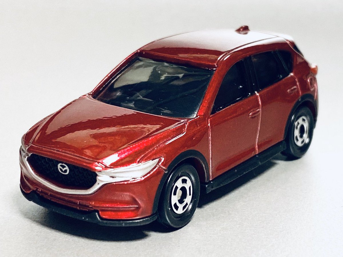 フォンティエ در توییتر マツダ Cx 5 今月で引退トミカ 赤いカラーがよく似合う 売れ筋のクロスオーバーsuv メジャーな車種だけに2年で廃番は早い気もしますね 今後 話題のmx 30を発売するからかな と想像してみたり トミカ