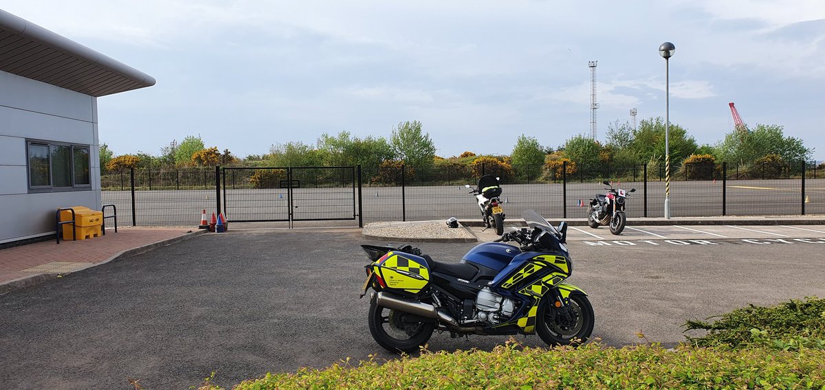 VmotoT's tweet photo. Apparently, the first DVSA bike test to take place in the UK since lockdown. An emergency test, for a critical sector worker for COVID-19 response. 👍 #vmotot #COVID19 https://t.co/EIj7VsDx2A