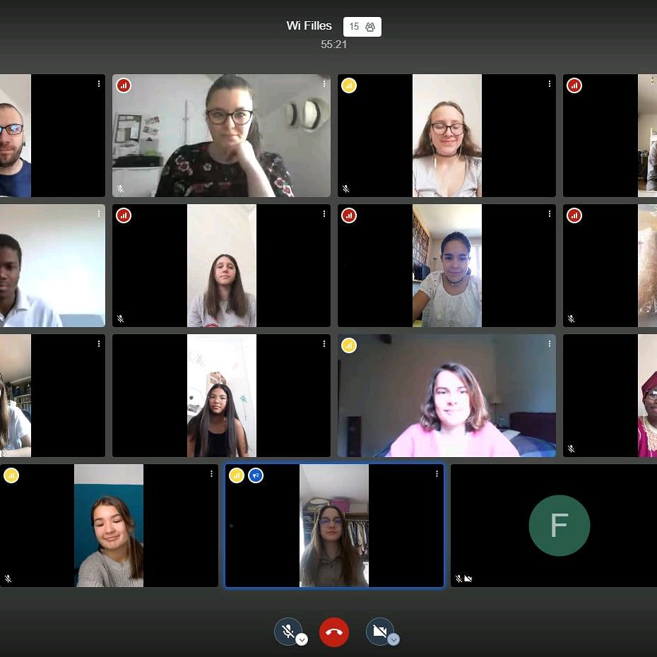 [Wi-Filles] 1ère rencontre entre les <a href="/Wifilles_83/">Wi-Filles</a> et les Wi-Filles @FaceAngersLoire 
#Confinement
#Confinéeetconnectée
#Becausegirlscan
@face_education 
@FaceVar 
<a href="/Clg_DReinhardt/">Collège Django Reinhardt</a> <a href="/COLLEGEPEIRESC/">Collège NC Fabri de Peiresc</a>